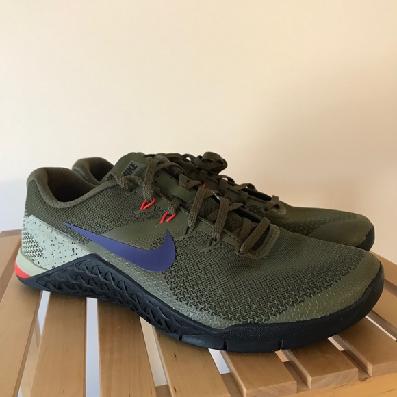 nike metcon olive canvas